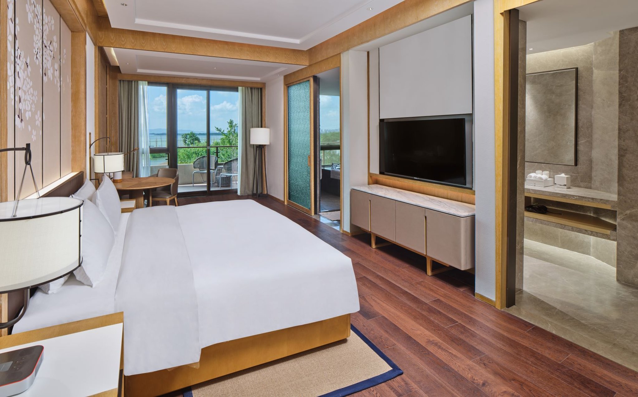 Premium, King Bed, Lake View