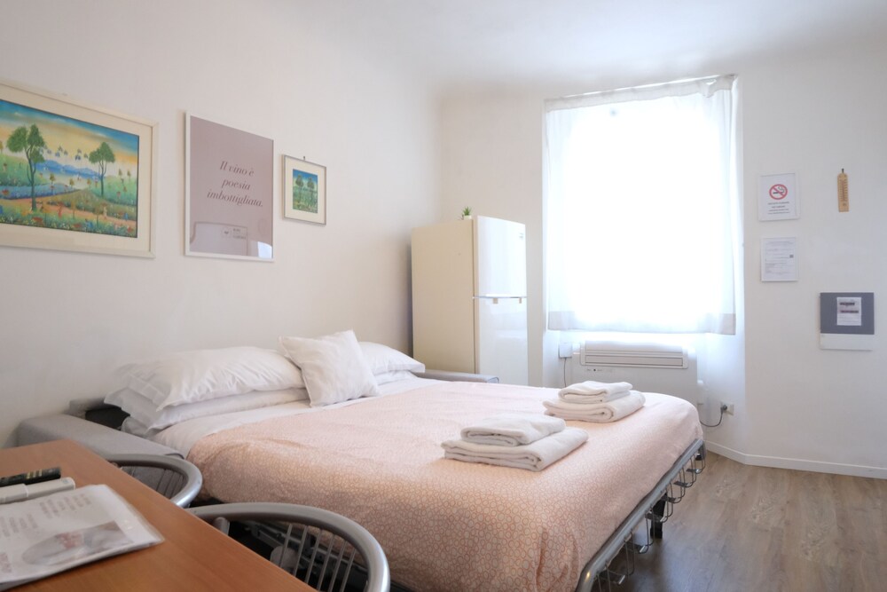 Wine Apartments Florence Morellino 6/28