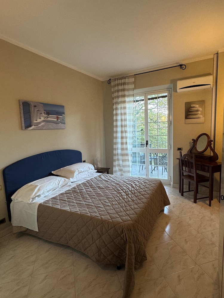 Villa Ambra 10/74