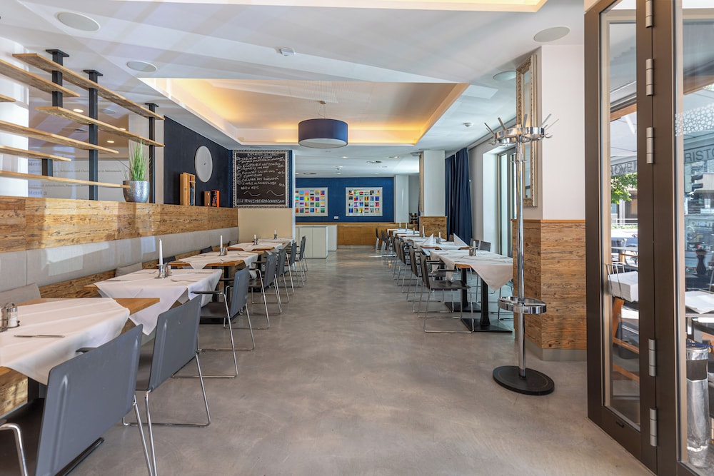 Bayer 89 Vi Vadi Hotel 35/51