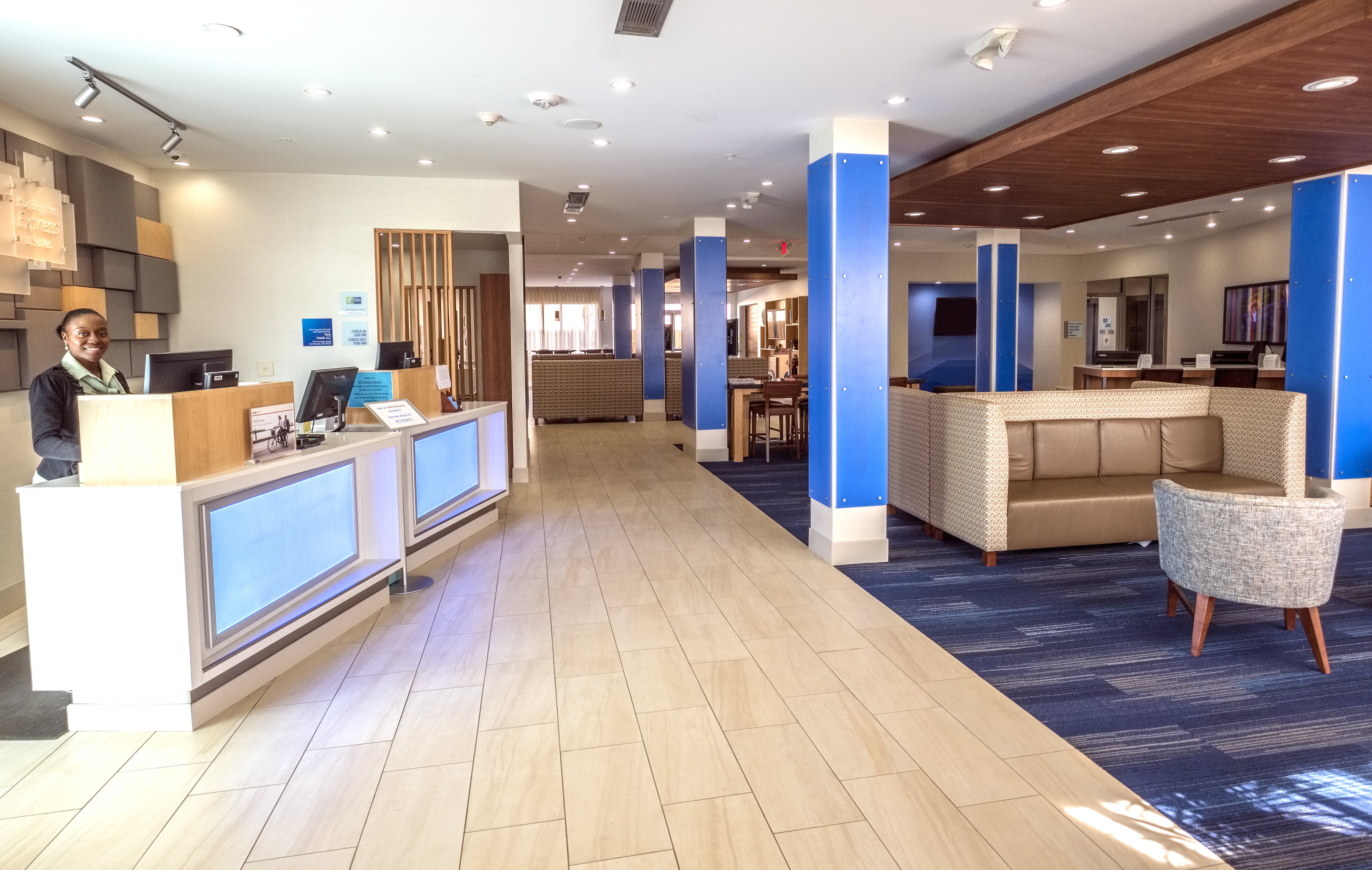Holiday Inn Express & Suites Commerce 7/42