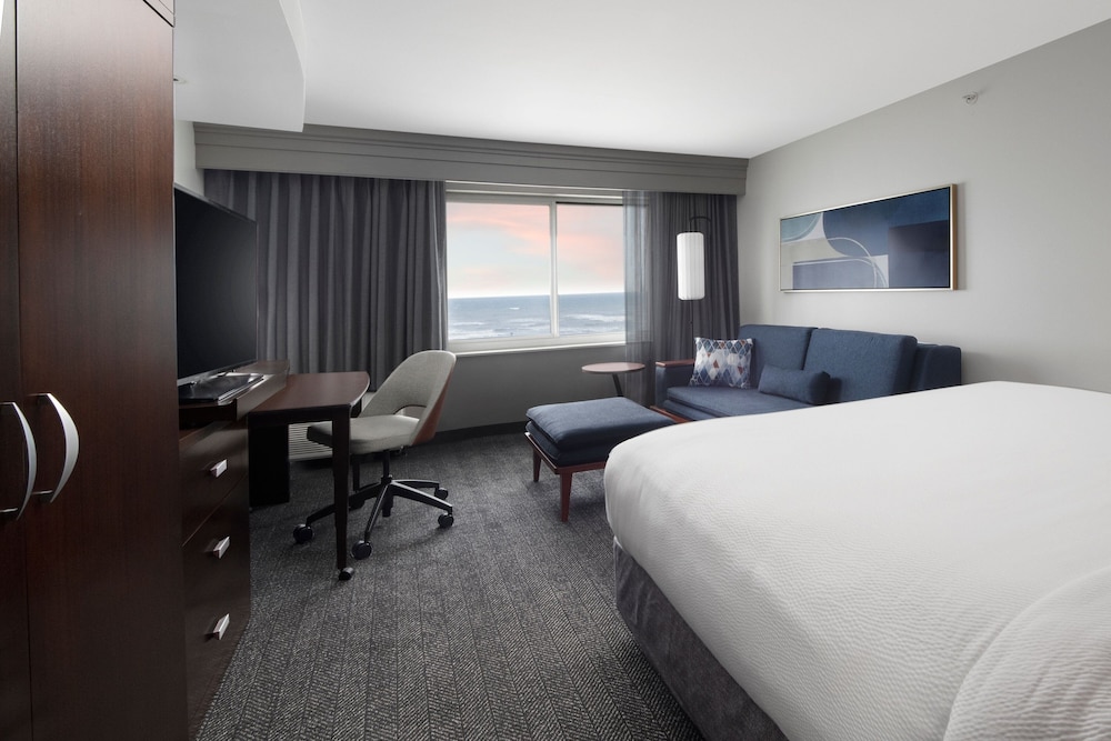 Courtyard by Marriott Galveston Island 8/50