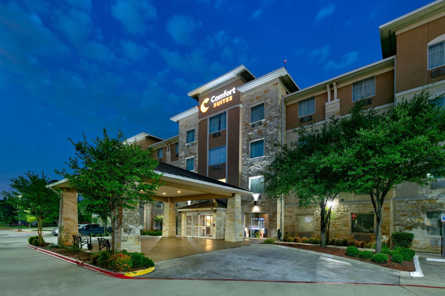 Comfort Suites Arlington - Entertainment District, TX 33/33