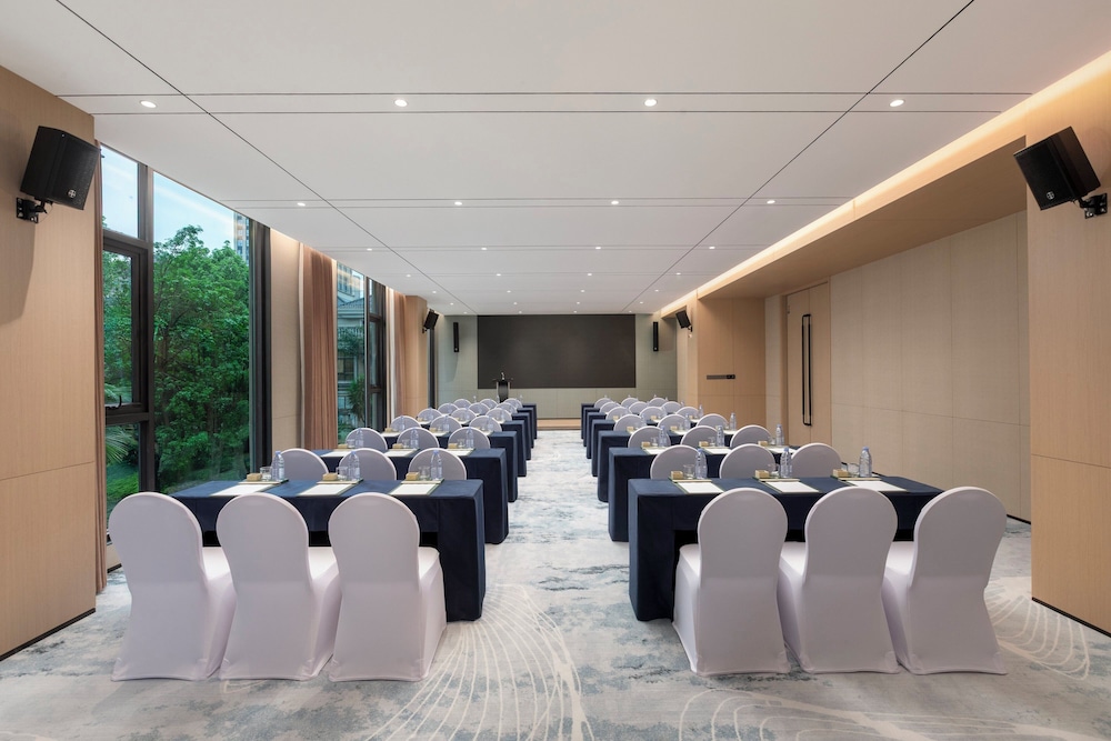 Holiday Inn Mile By Ihg، Miyang 40/50