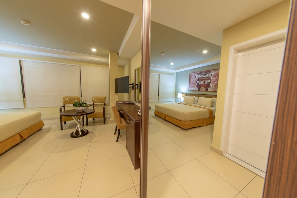 FrankieS Hotel 31/41