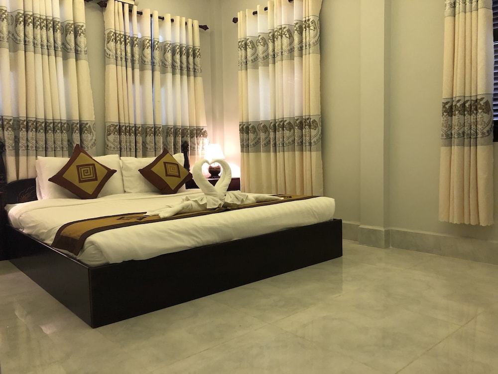 Villa Mahasok Hotel 10/90