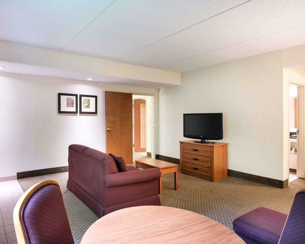 Comfort Inn & Suites Lavale - Cumberland 29/45