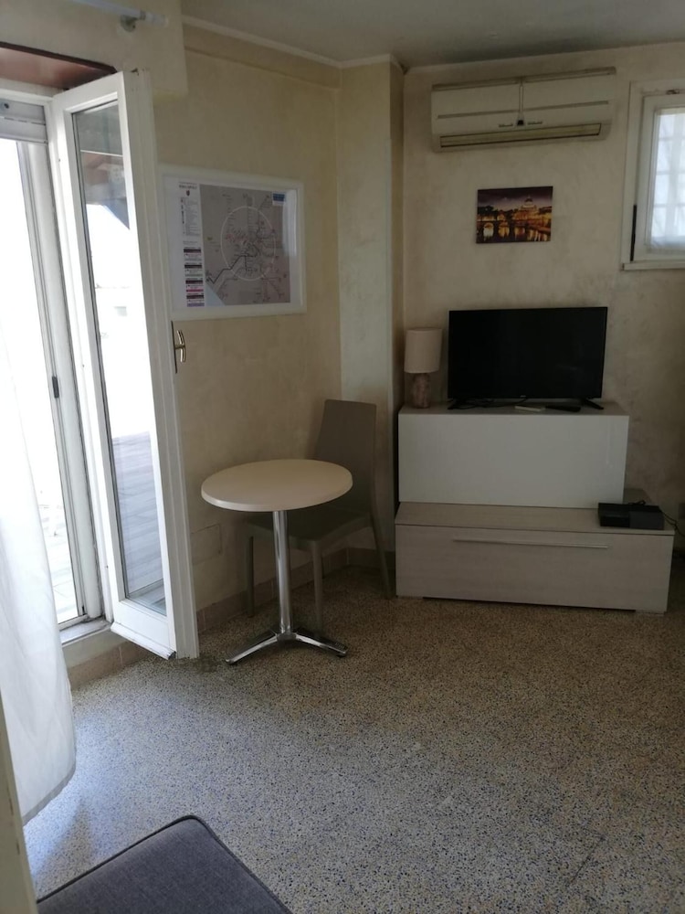 Relais Tiburtina 45/64