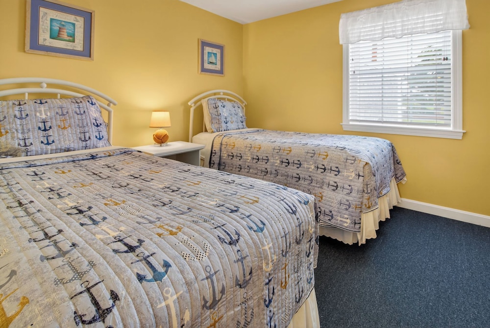 Colonial Acres Resort 19/53