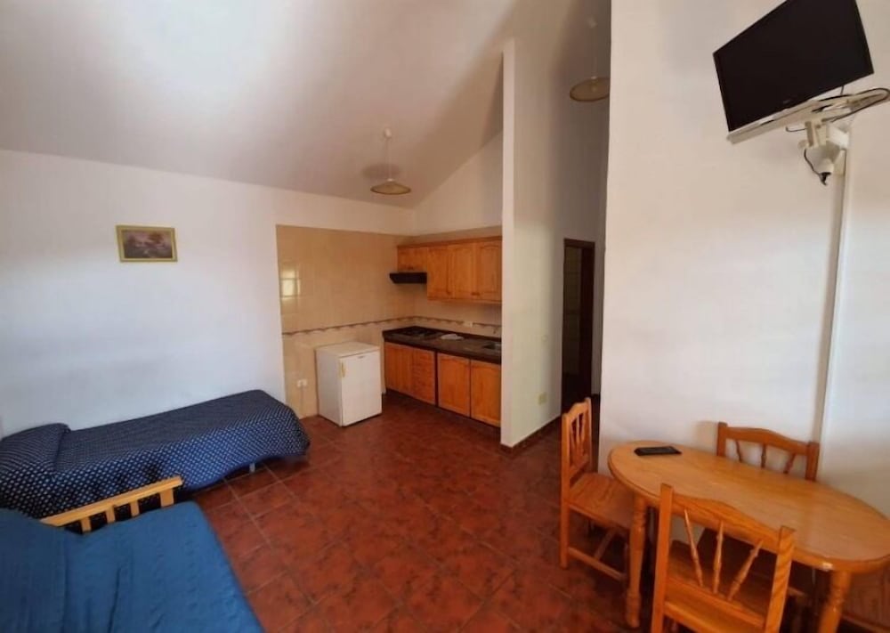 CASAS RURALES AMPARO LAS HAYAS 19/49
