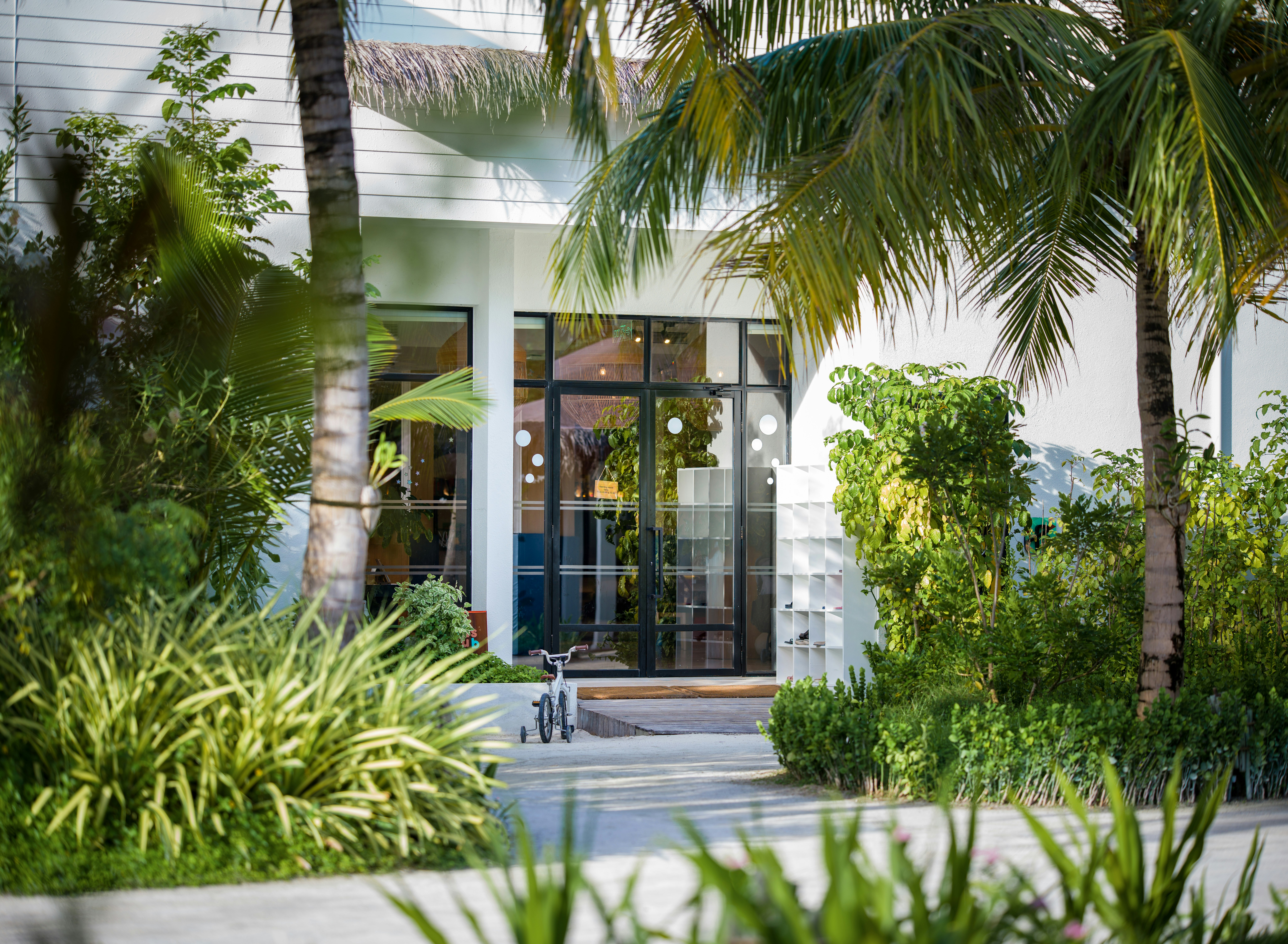 Hilton Maldives Amingiri Resort and Spa 4/72