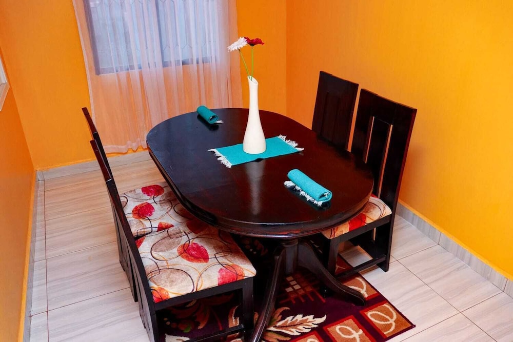 Blossom Apartment 10/11