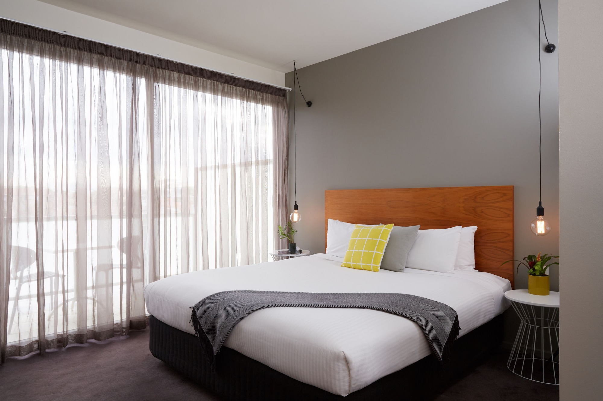 DELUXE, KING BED, BALCONY