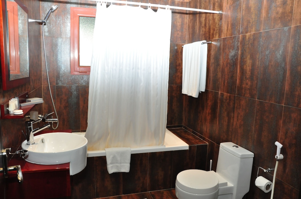 Al Manzil Hotel Bahrain 38/79