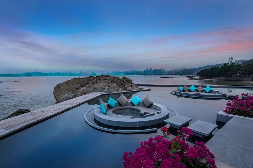 Angsana Zhuhai Phoenix Bay 48/50