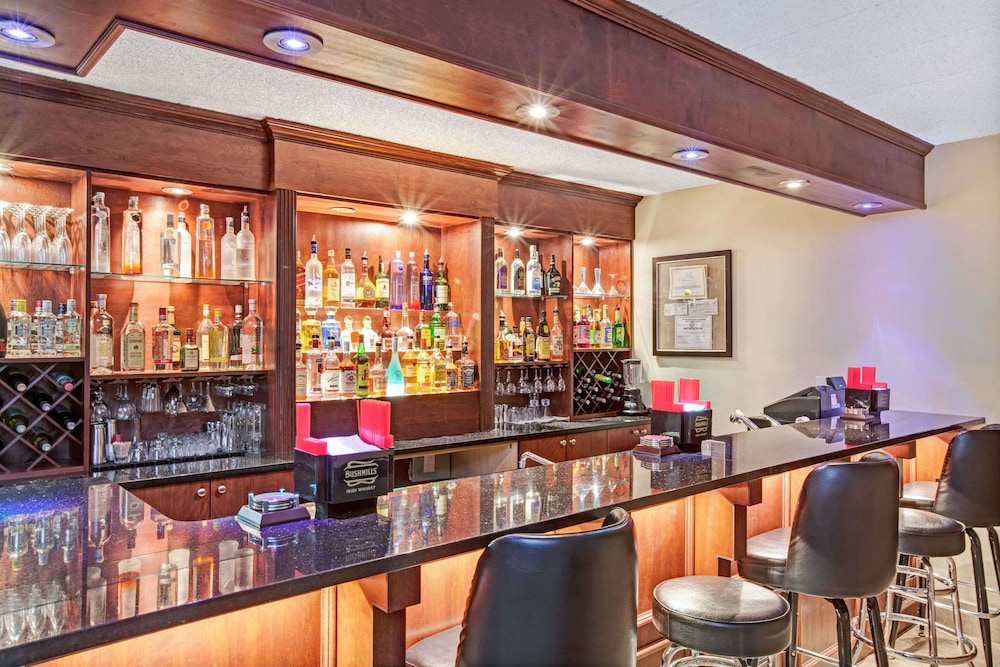 Ramada By Wyndham Rockaway 24/27