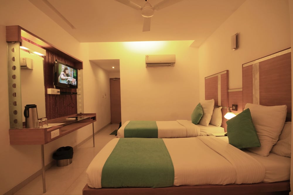 Capital O 891 Hotel Kadamb Inn 56/61