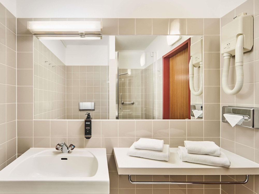 MERCURE JELENIA GORA 48/50