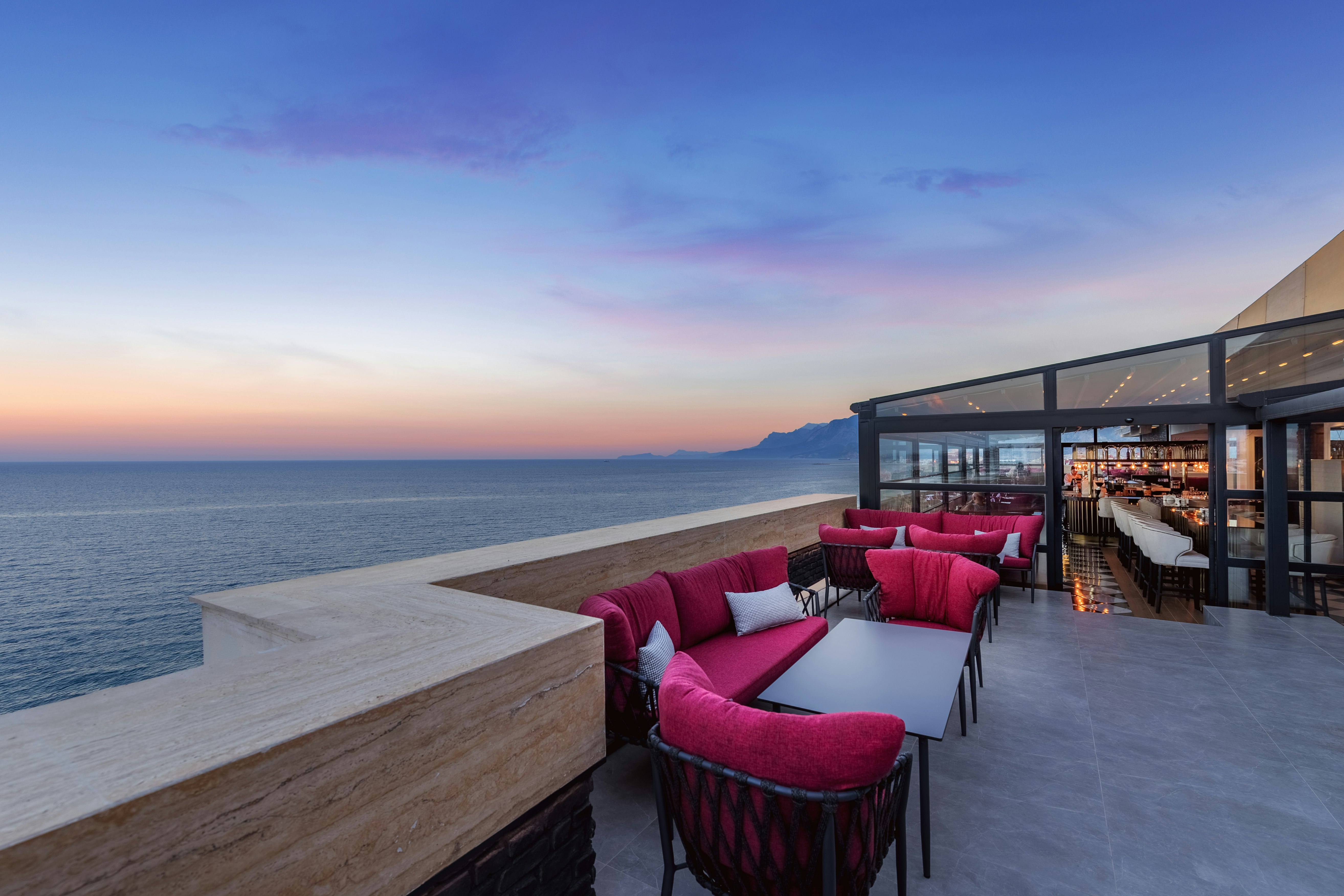 Crowne Plaza Antalya 81/83