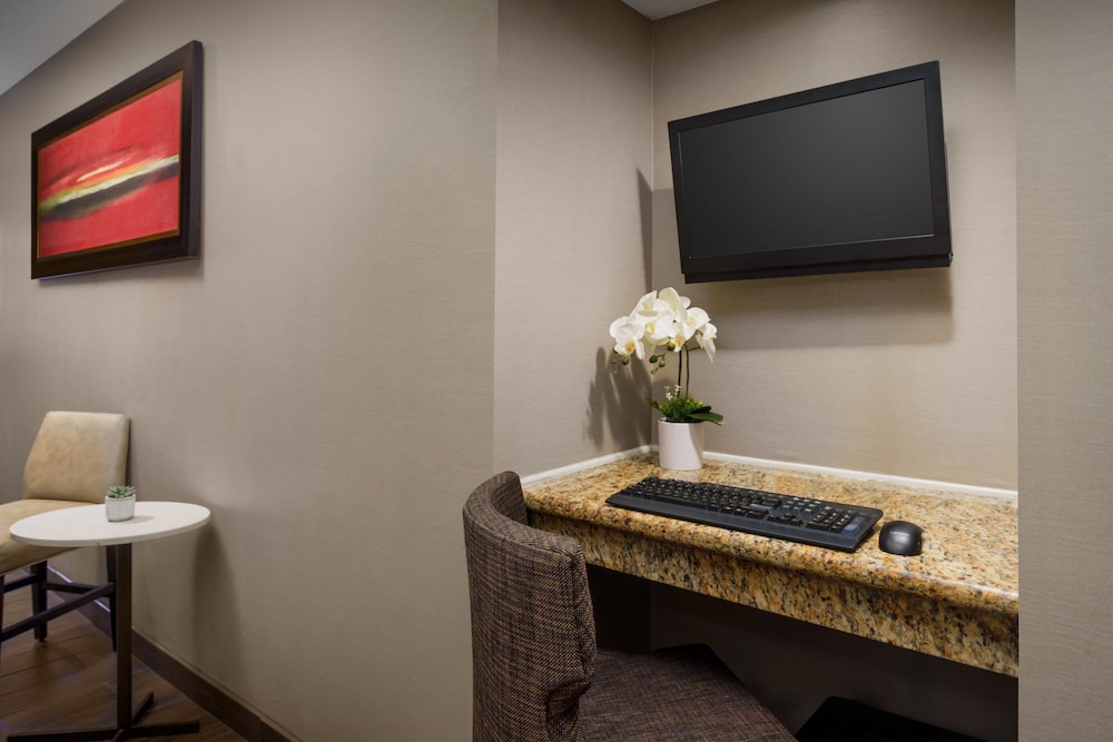 Residence Inn by Marriott Seattle Bellevue 51/57