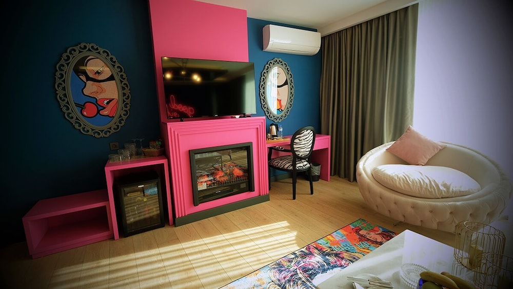Esila Hotel 36/50