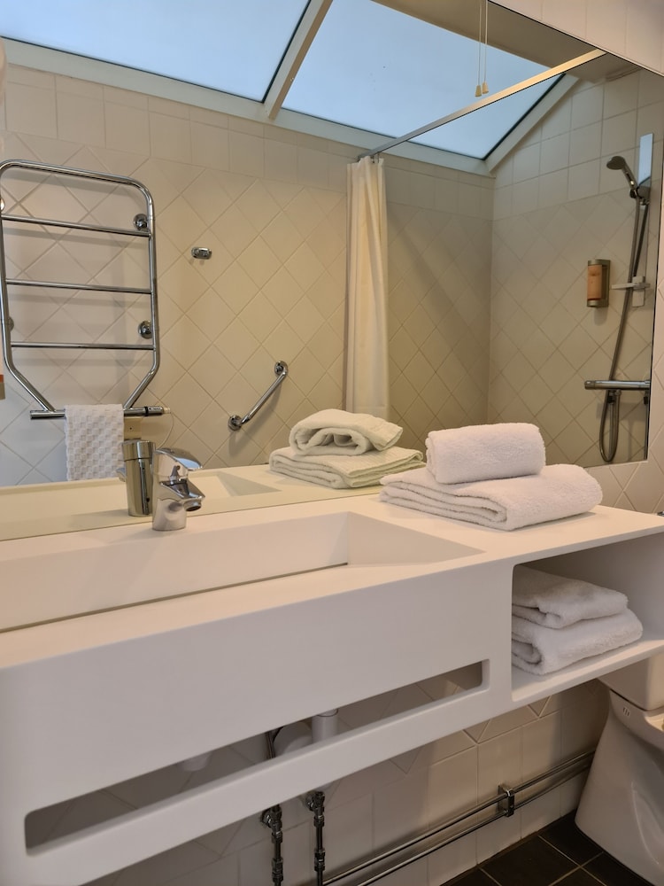 Hamnhotellet Kronan 42/44