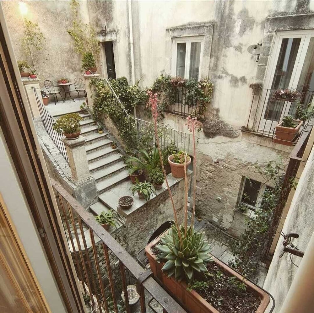 PALAZZO IL CAVALIERE B&B DE CHARME 59/68