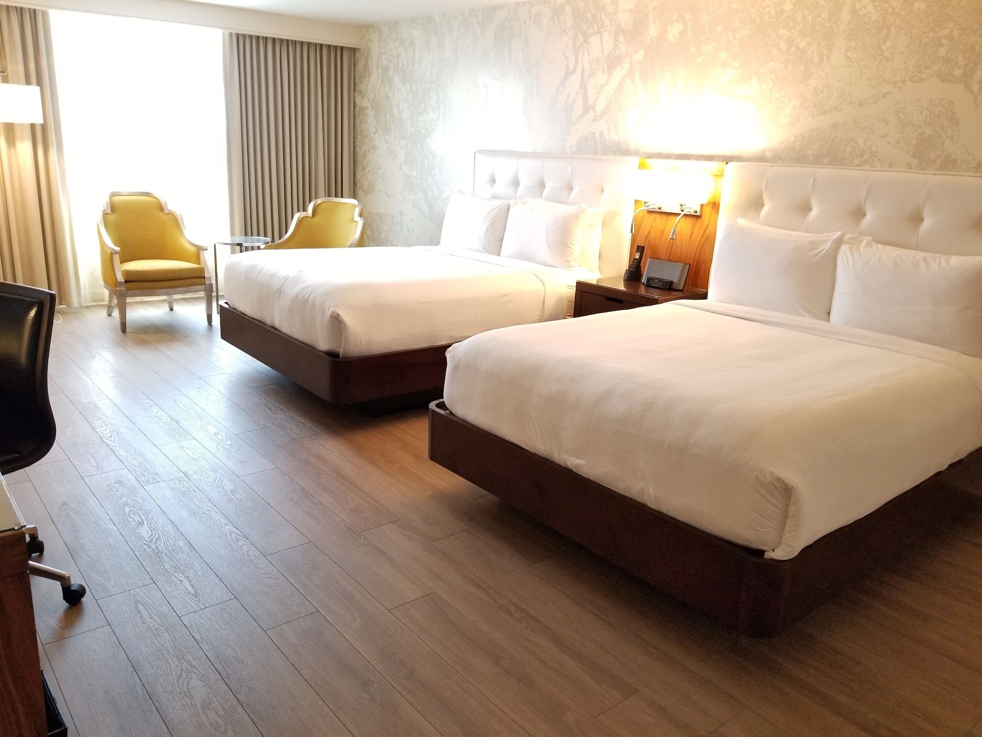 room, 2 queen beds