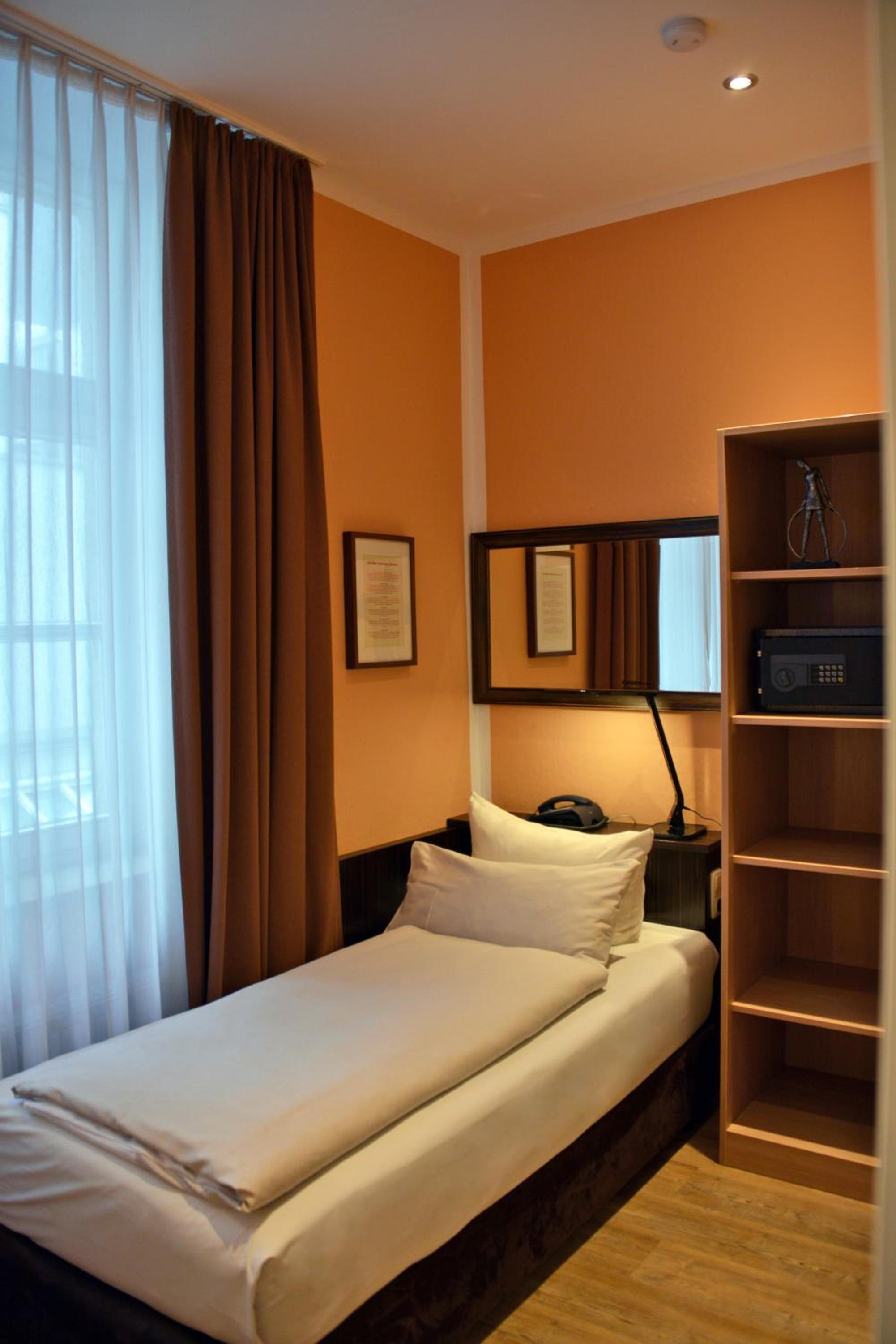 غرفة مفردة، Arthotel Munich 7/13