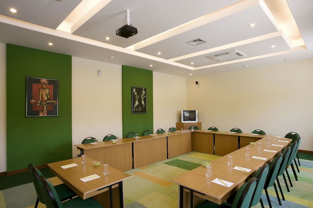 Lemon Tree Hotel Hinjawadi Pune 40/49