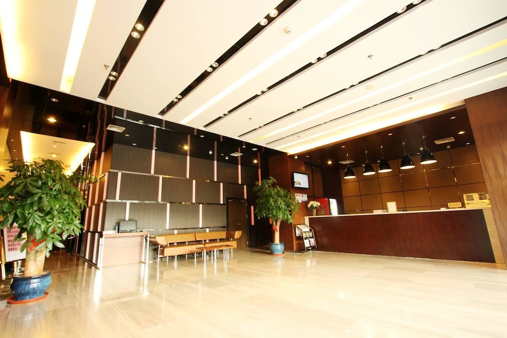 Metropolo Jinjiang Hotel (Fuzhou Cangshan) 5/29