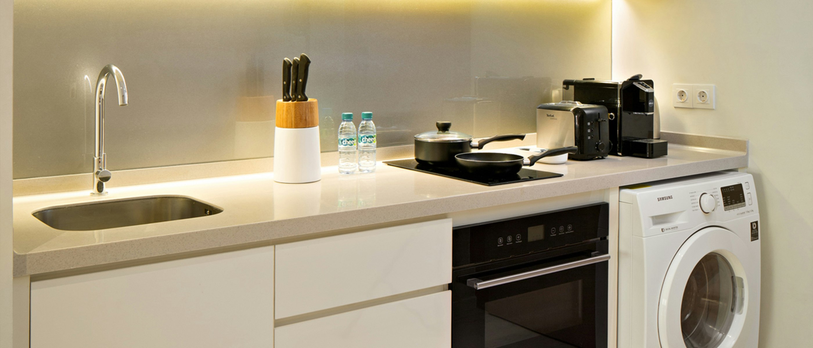 Oakwood Hotel And Residence Surabaya 34/36