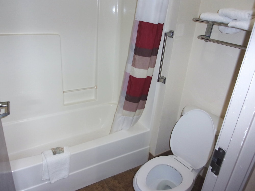 Econo Lodge Inn & Suites Monee 56/59