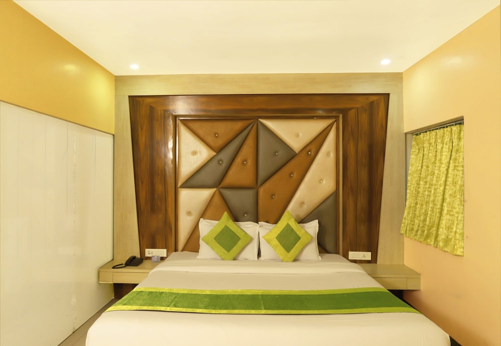 Hotel Elite Continental - Airport Road Andheri 14/32
