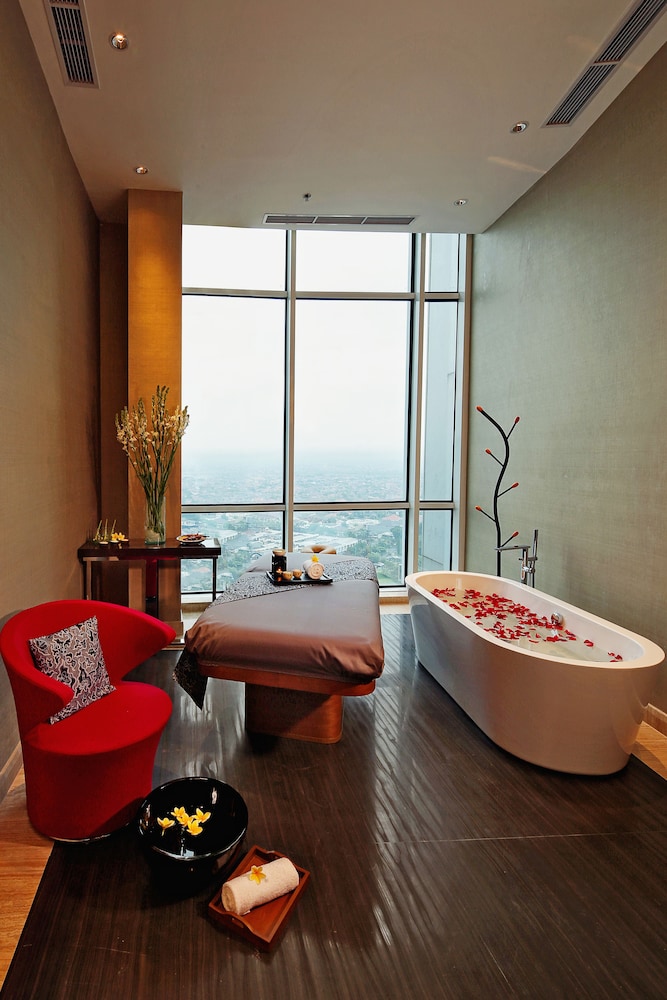 Hotel Ciputra World Surabaya managed by Swiss-Belhotel International 55/76