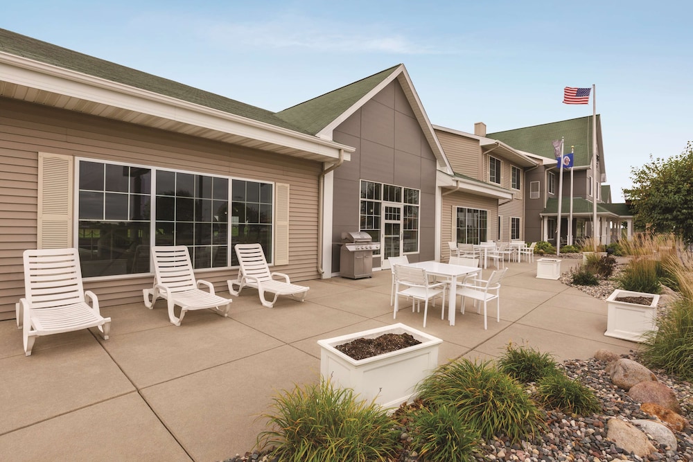 Country Inn Suites By Radisson Willmar Mn 1/39