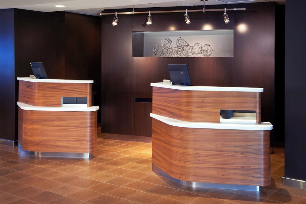 Lobby at Courtyard Detroit Warren, WARREN - MI