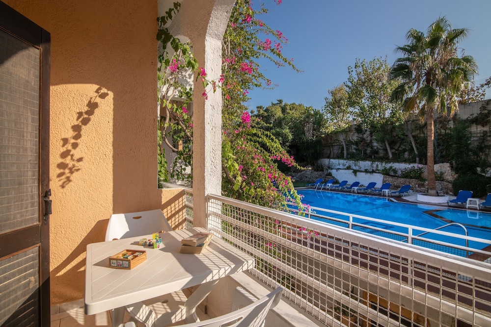 Iliostasi Beach Apartments 23/46
