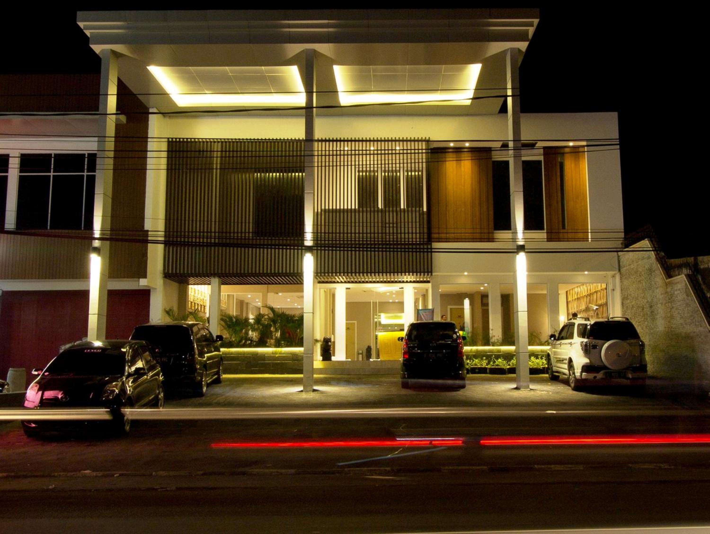 Vinotel Cirebon 4/50