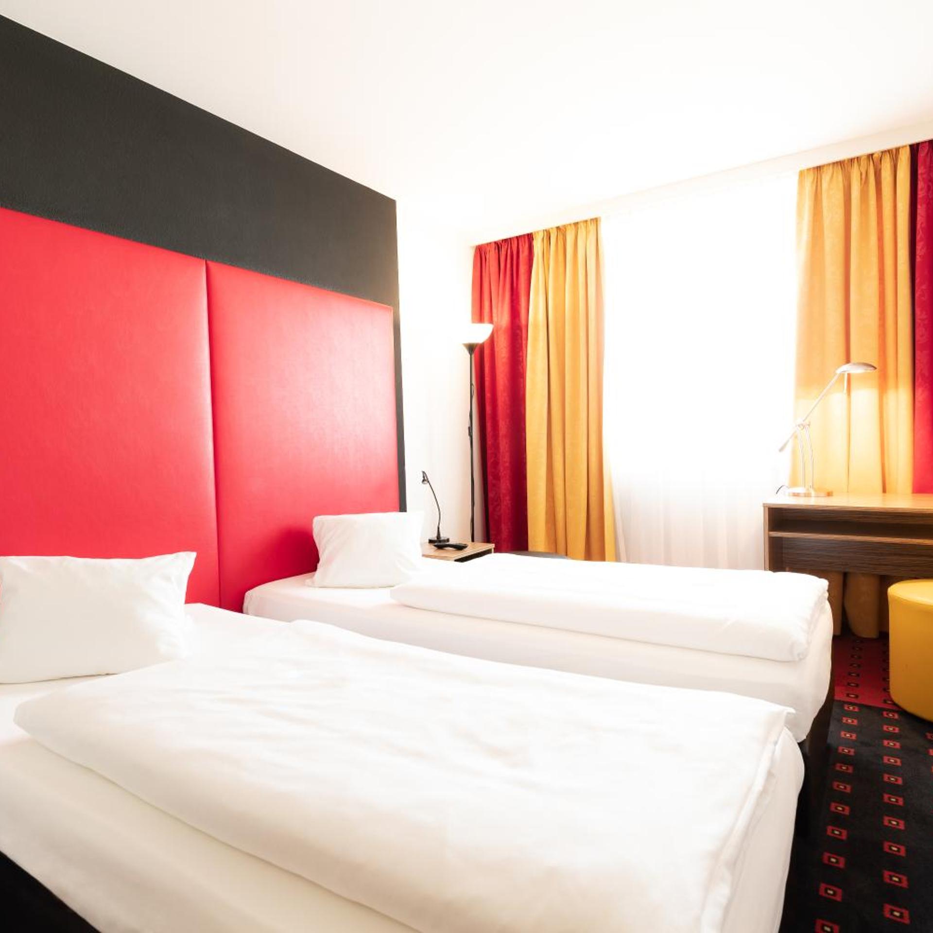 City, Single Bed