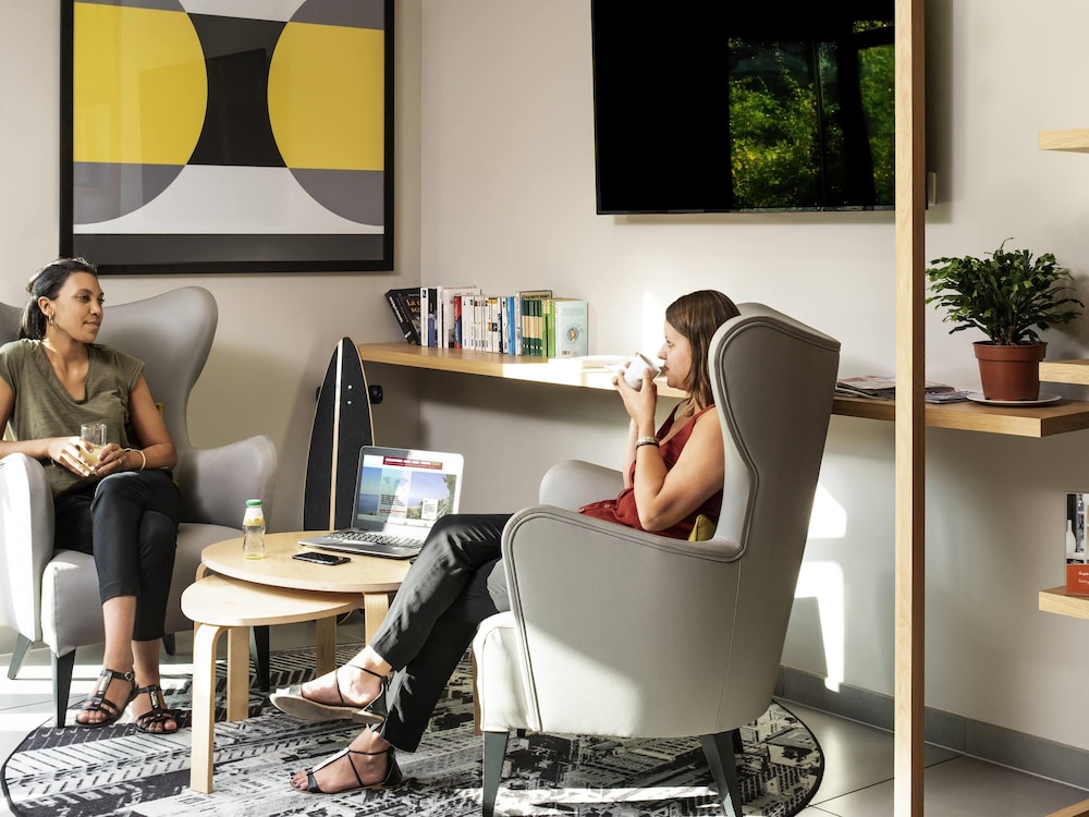Adagio Access Colombes La Defense 54/55