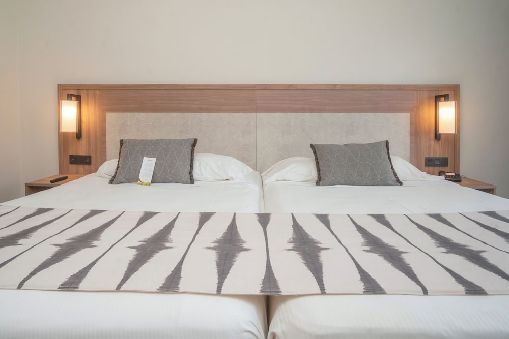 Room, King Bed
