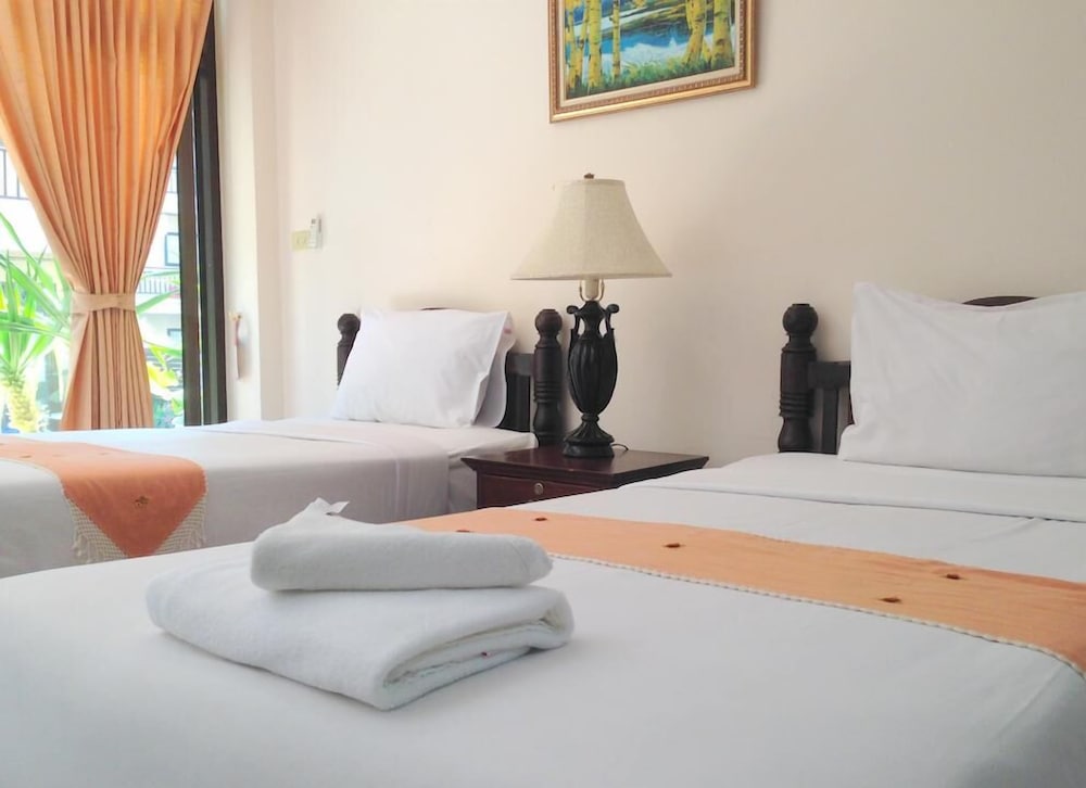 Panupong Hotel 14/22
