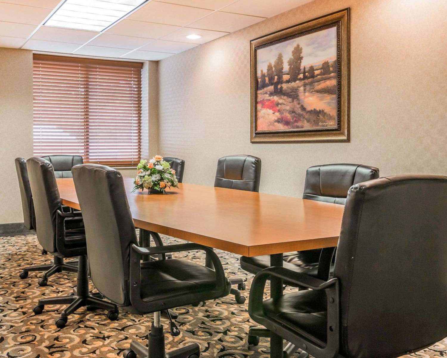 Wingate by Wyndham Utica 18/22