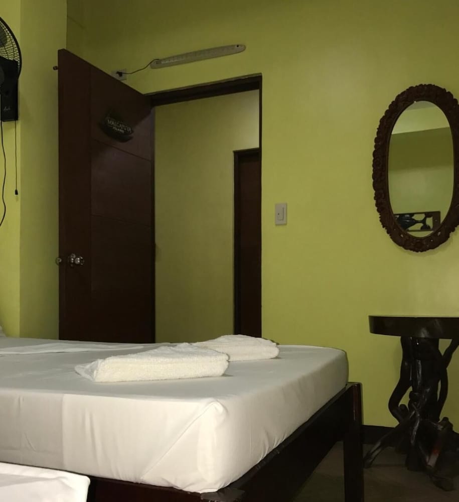 Luis Bay Travellers Lodge Coron 19/33