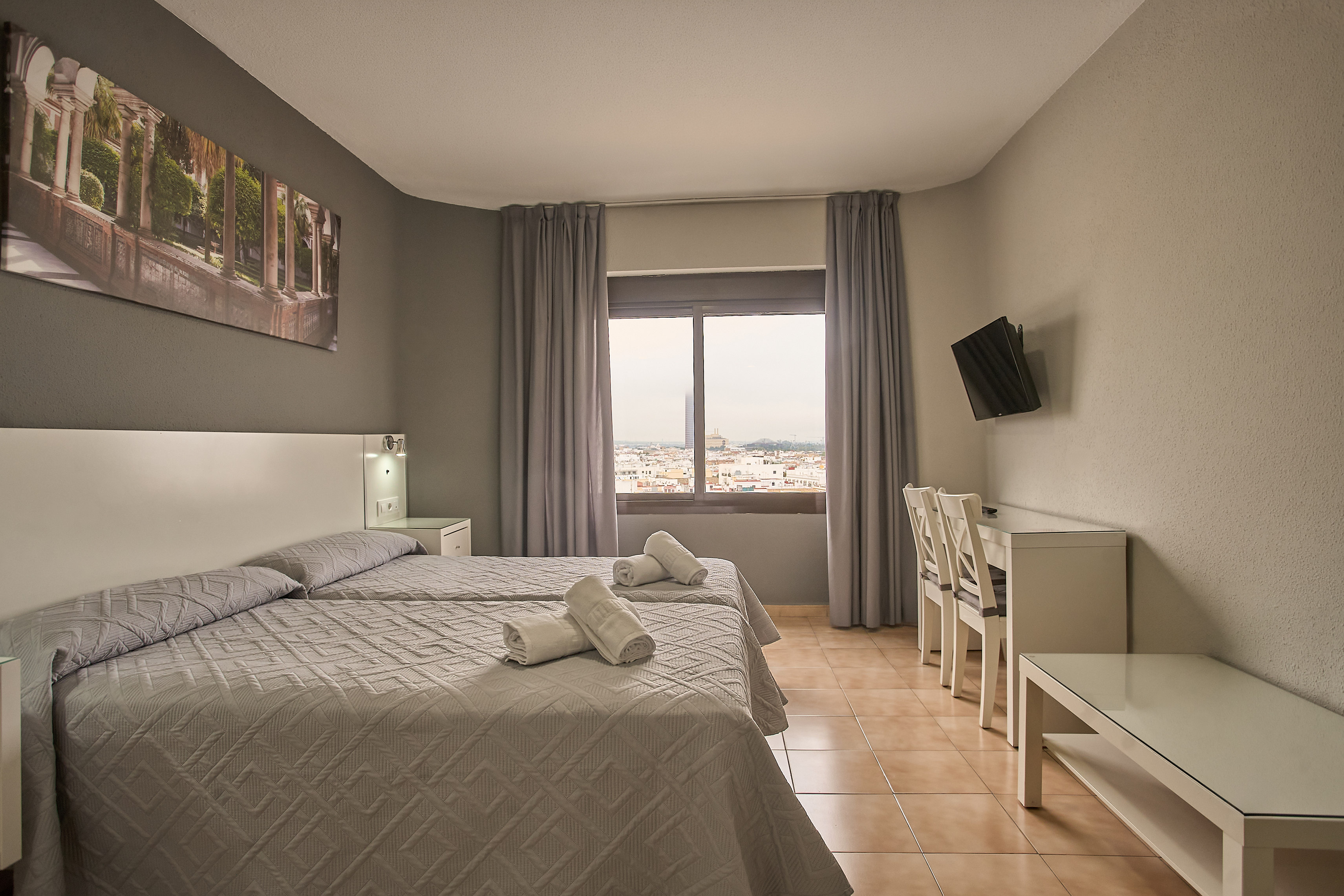 Resitur Apartamentos Turisticos En Seville 8/50