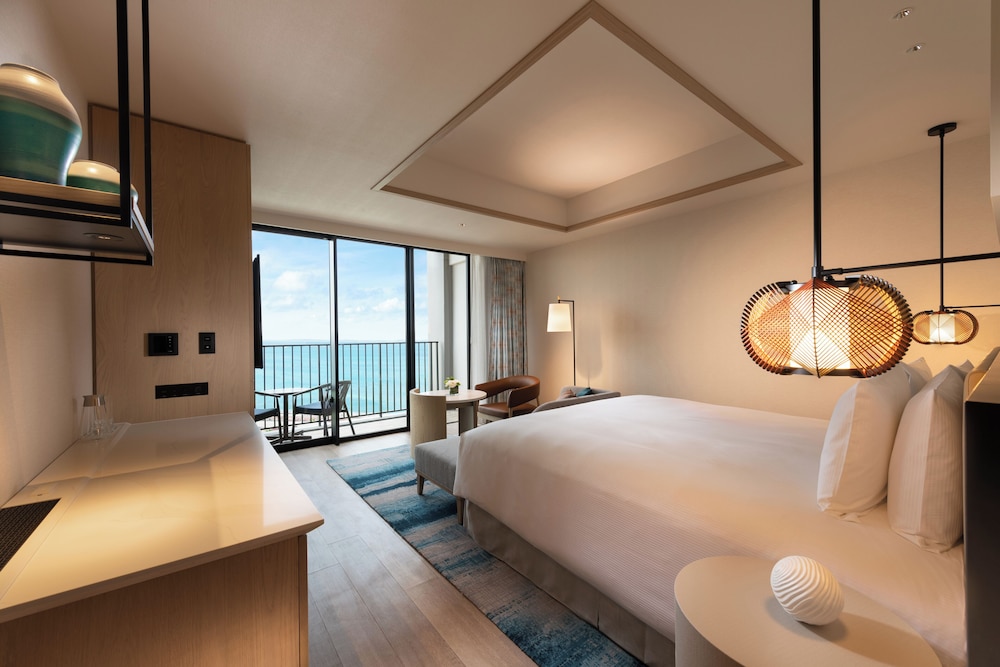 EXECUTIVE, KING BED, HARBOUR VIEW