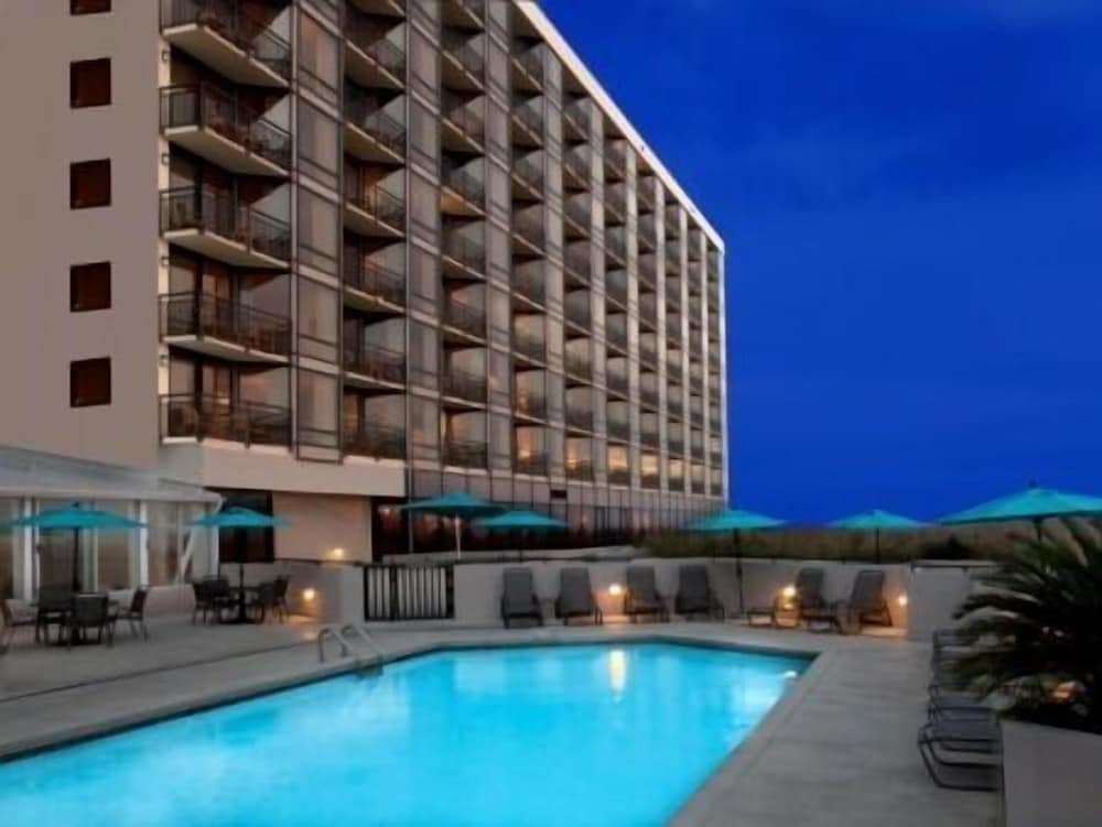 Shell Island Resort - All Oceanfront Suites 4/68