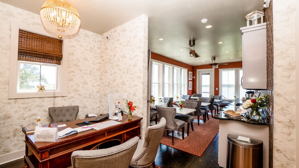 Regatta Inn 41/64
