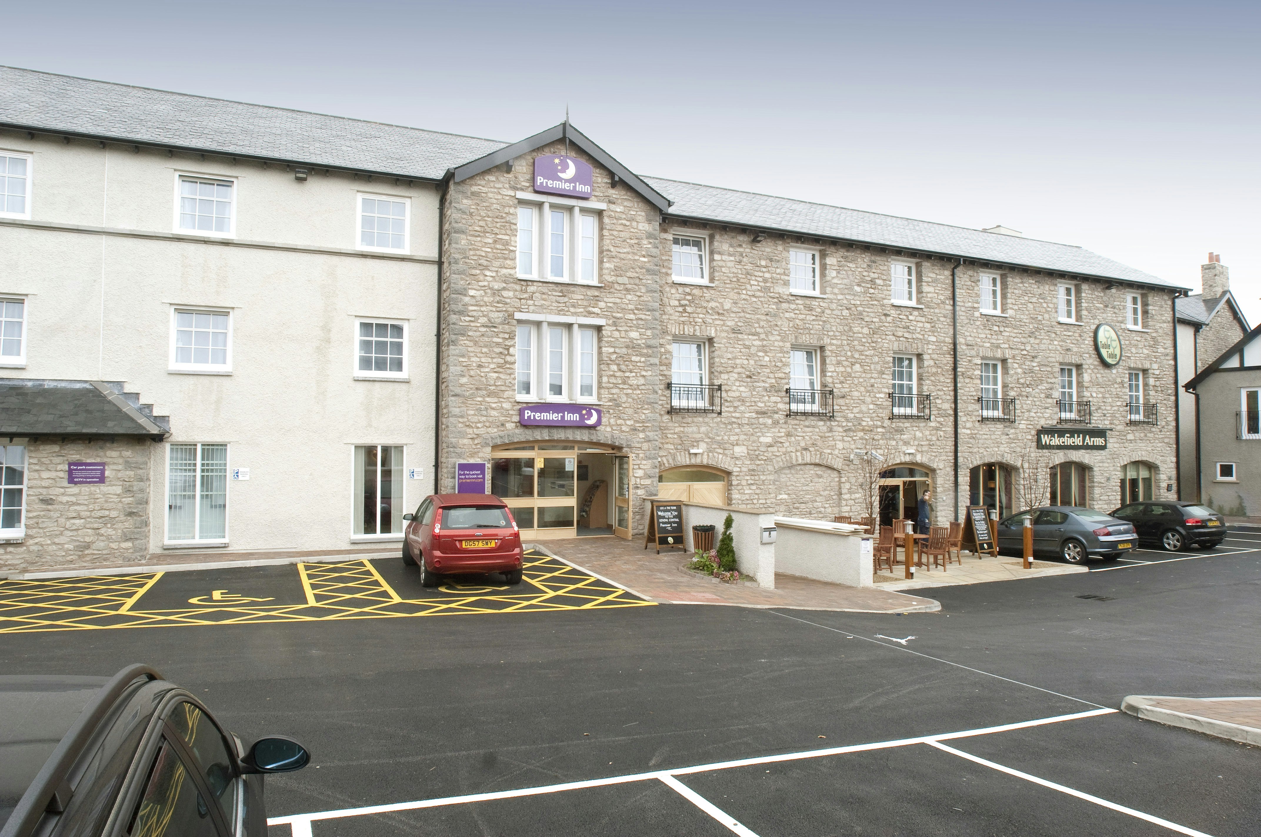 Premier Inn Kendal Central Hotel 21/26